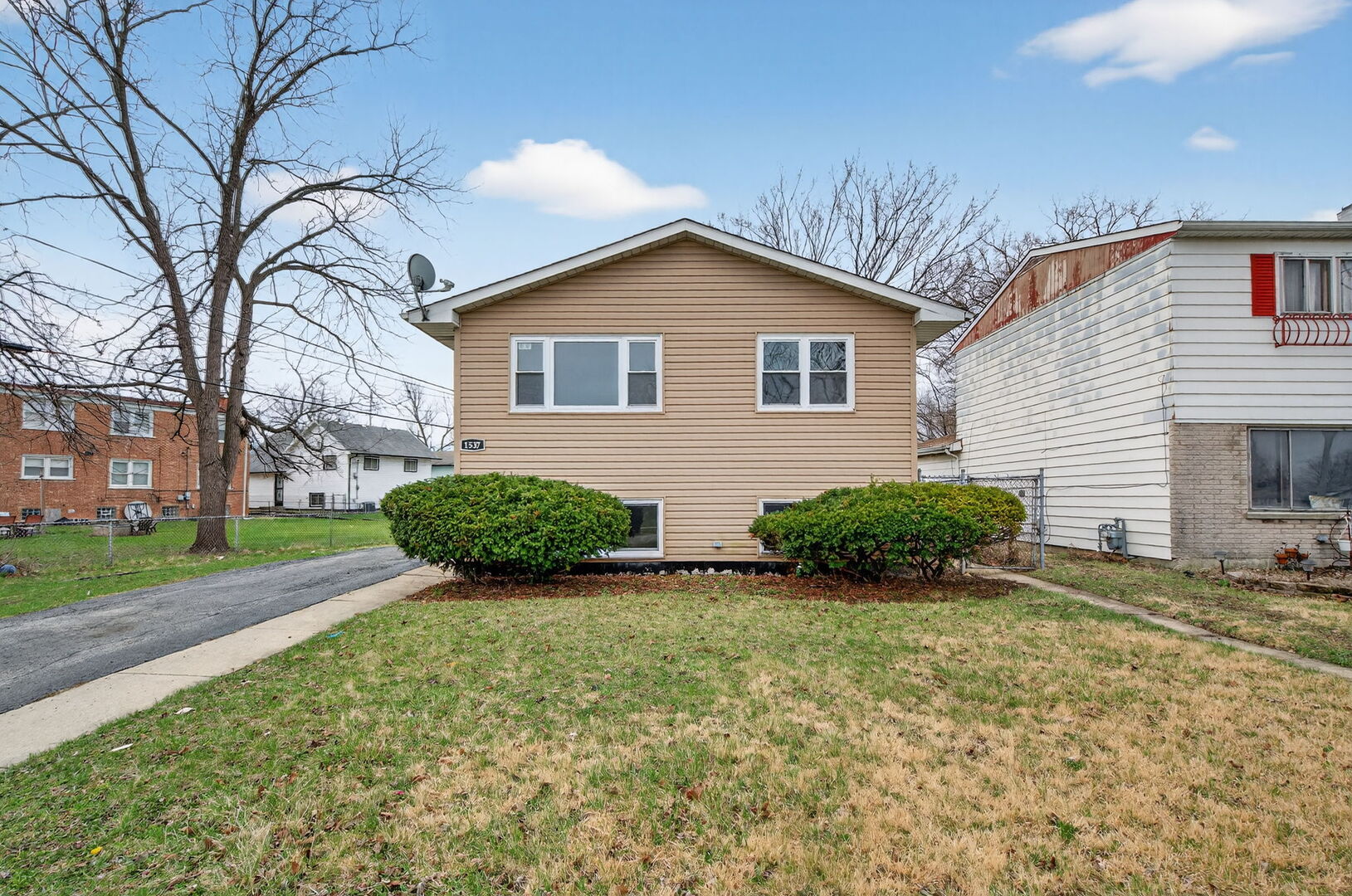 1537 W 165th Street, Markham, IL