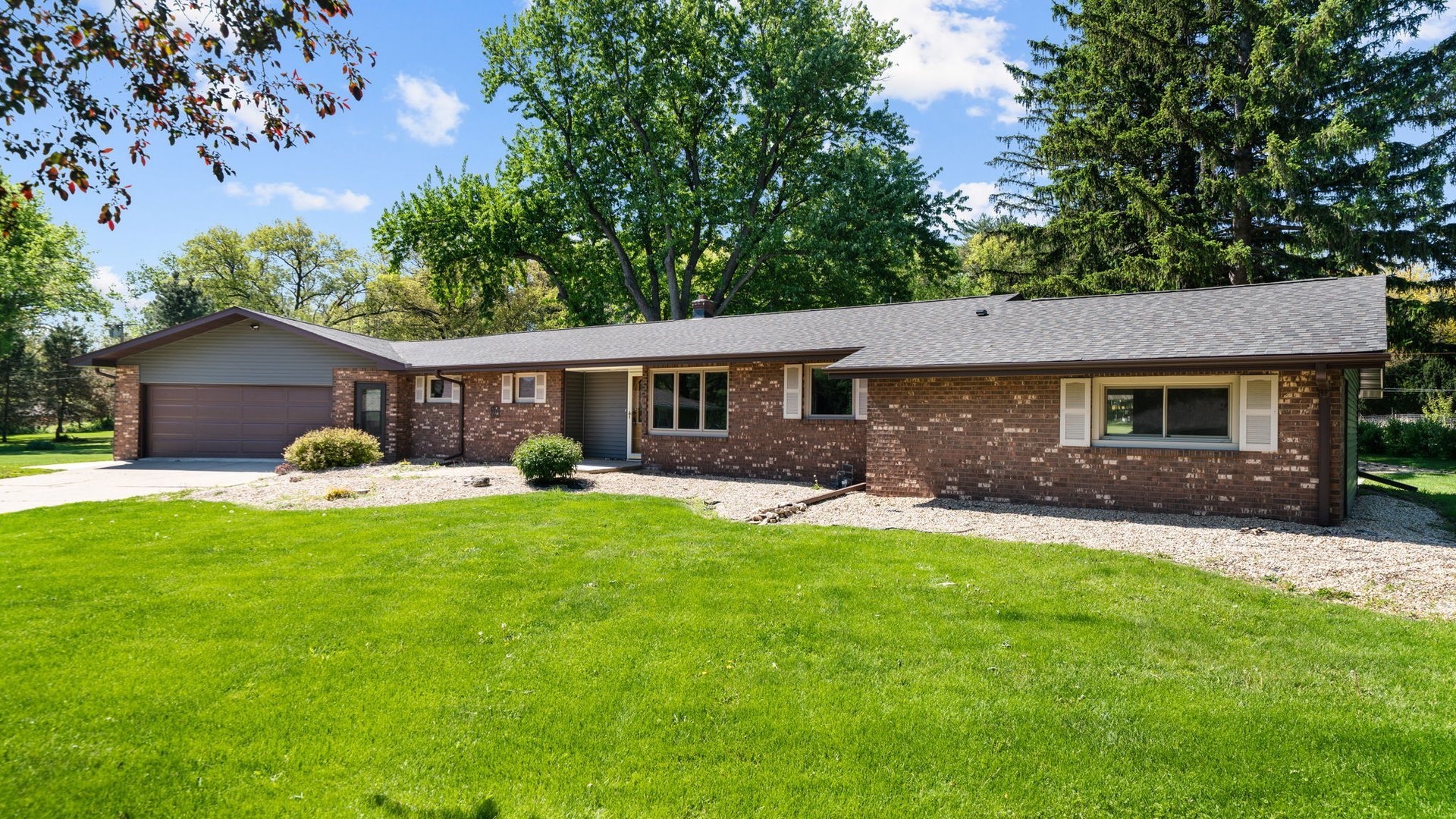 313 W Margaret Fuller Road, Oregon, IL