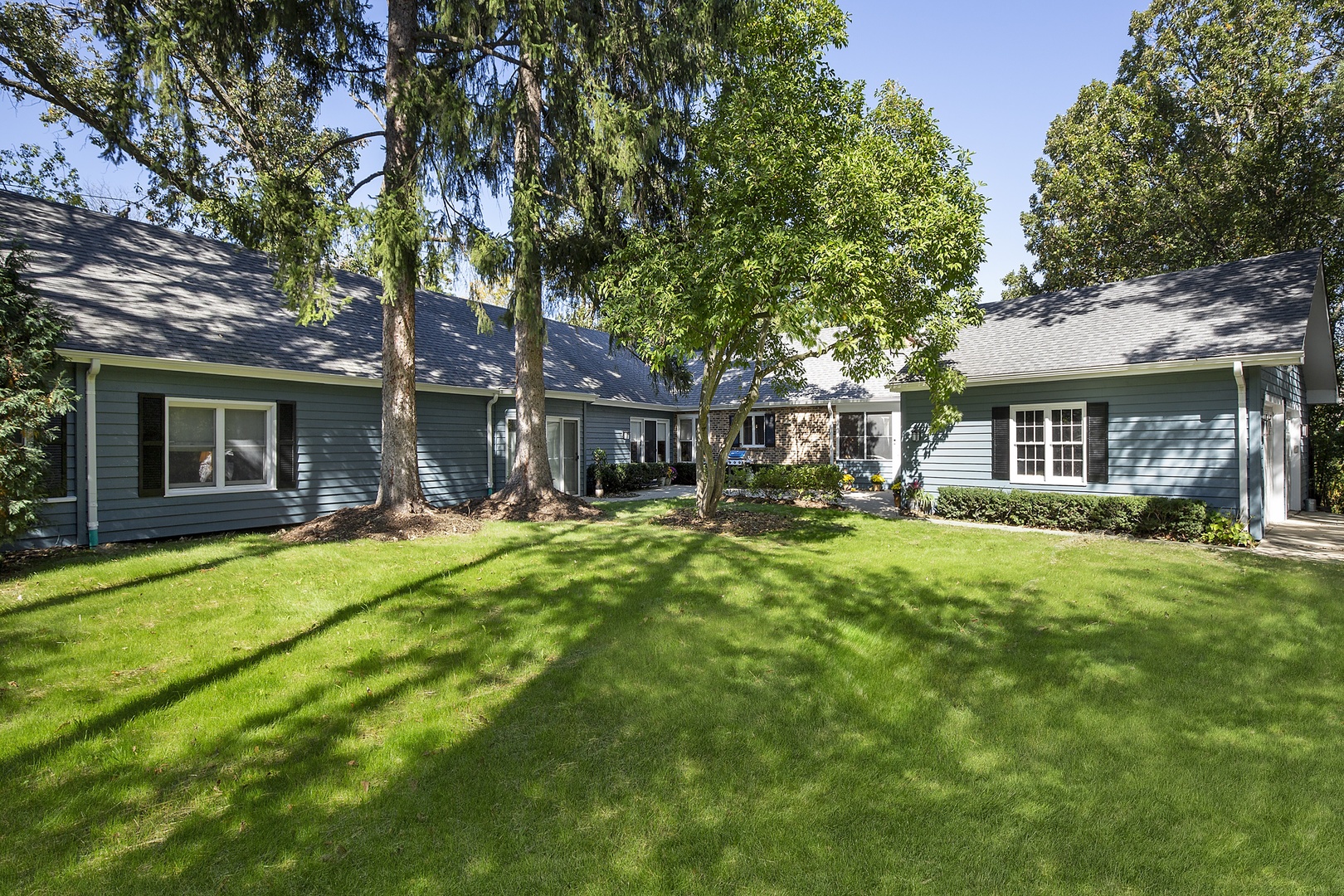 980 Brand Lane, Deerfield, IL