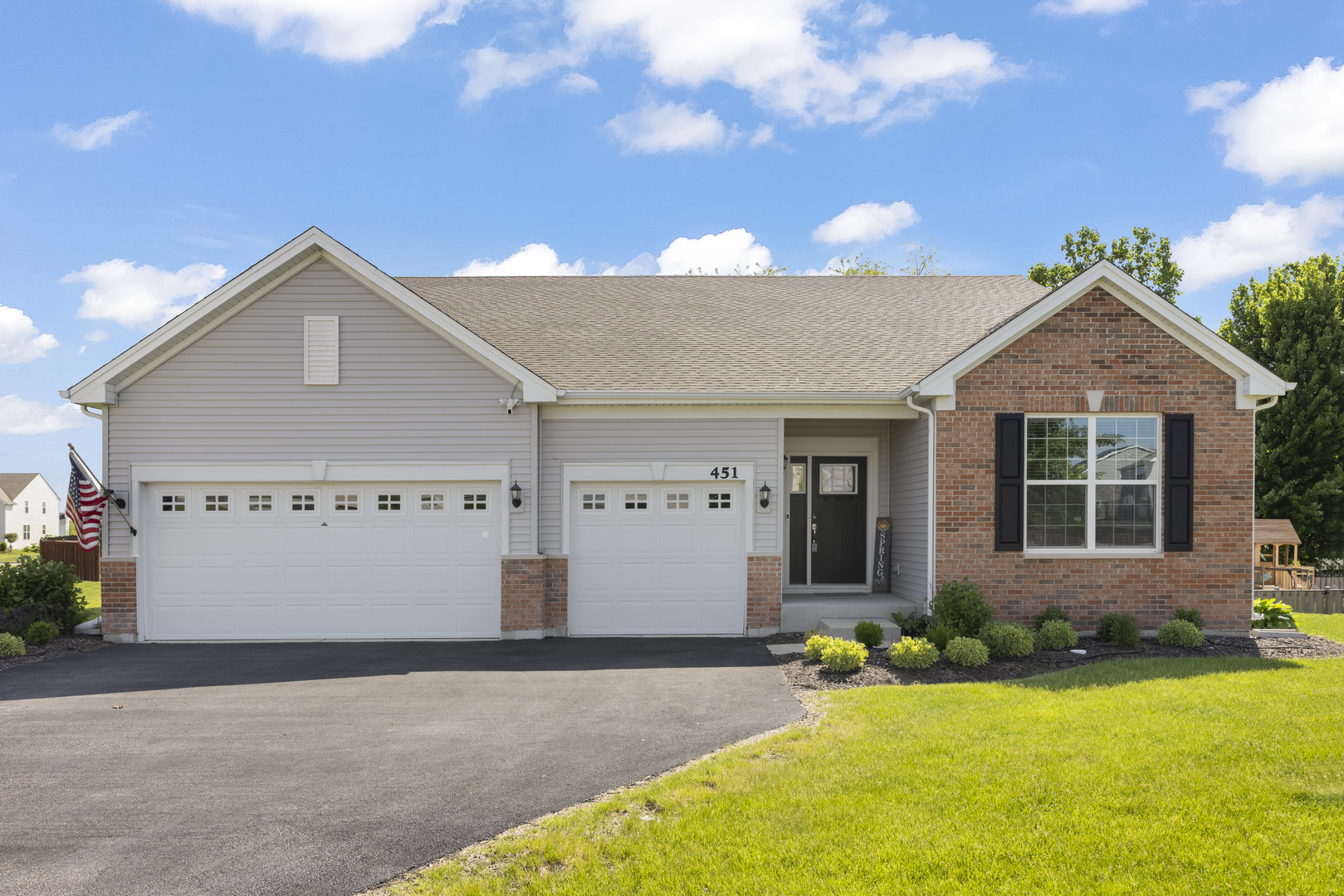 451 Parkside Lane, Yorkville, IL
