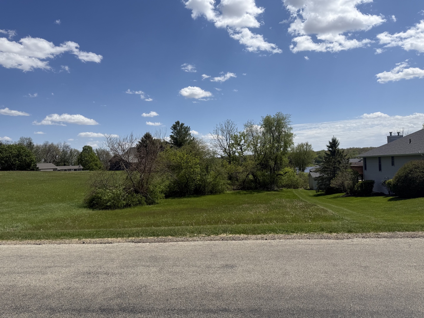 951 Lake Summerset Road, Davis, IL