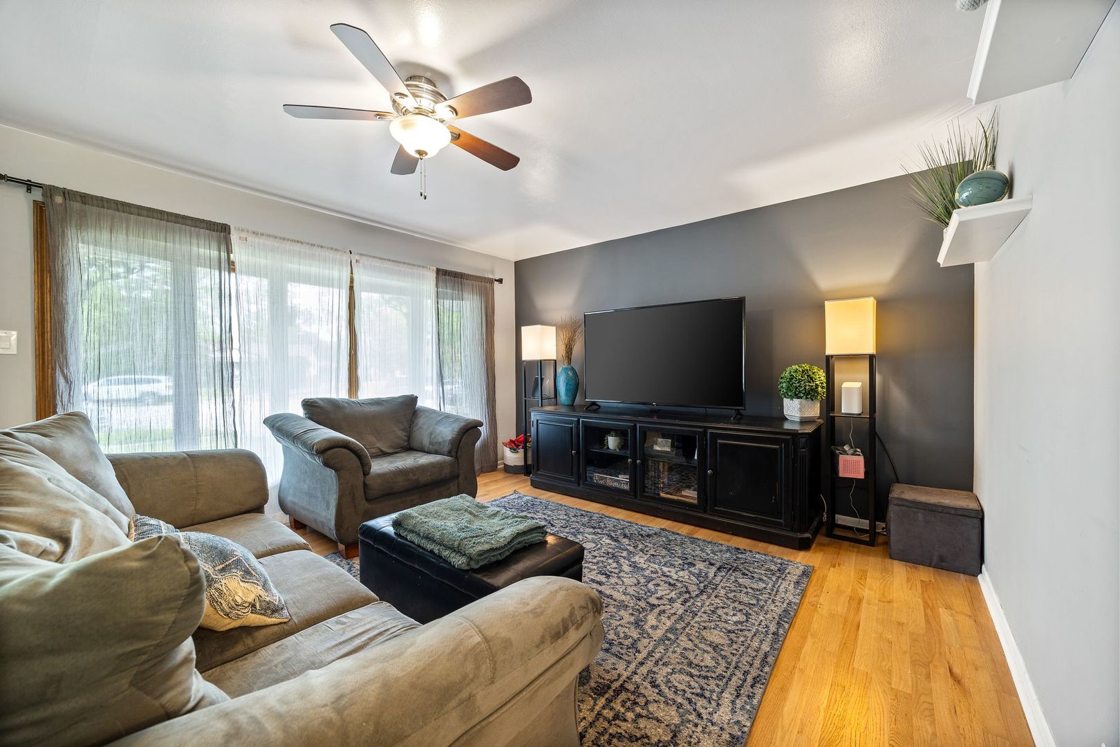 948 Carswell Court, Elk Grove Village, IL