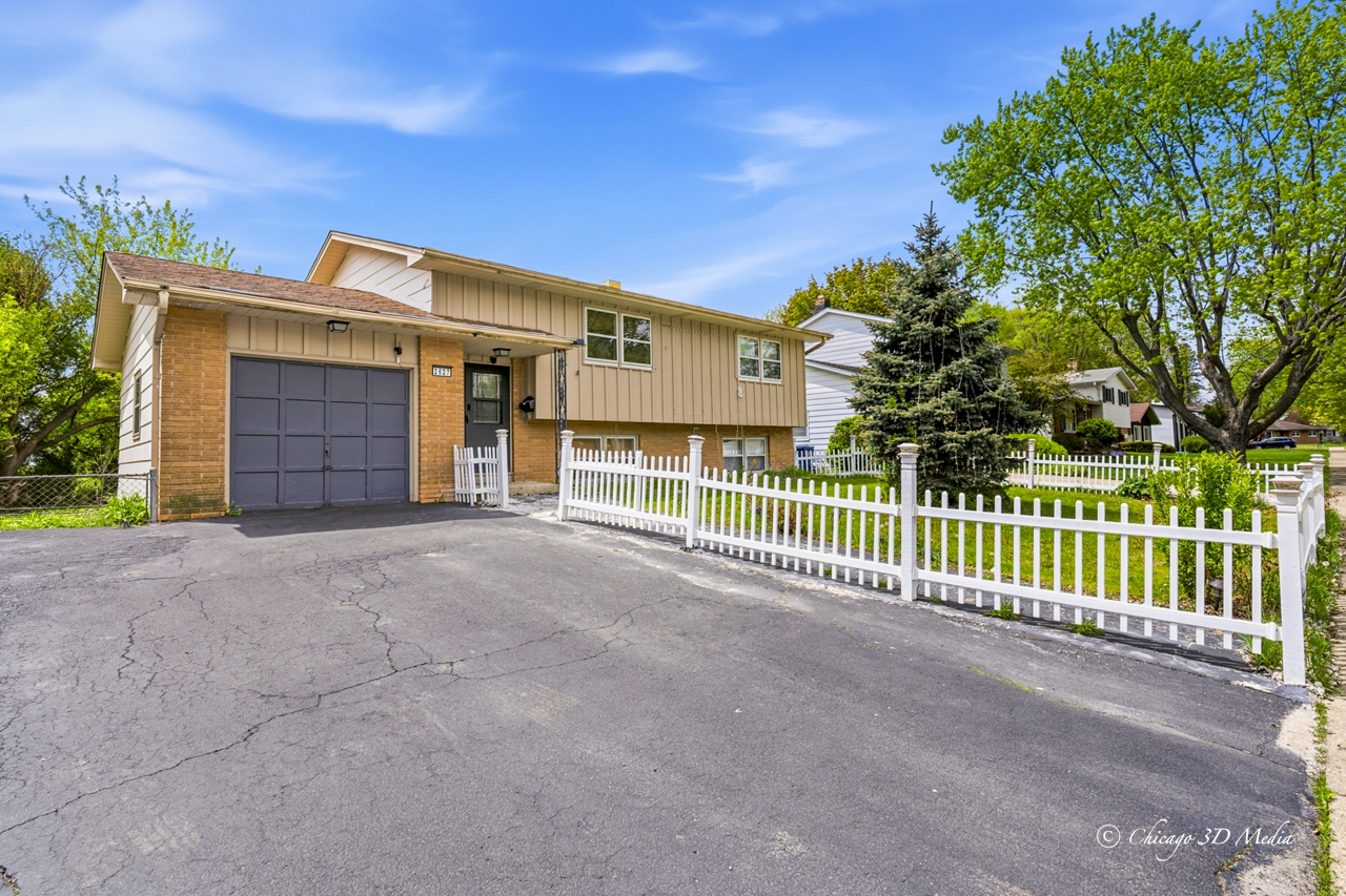 2627 Dana Avenue, Waukegan, IL