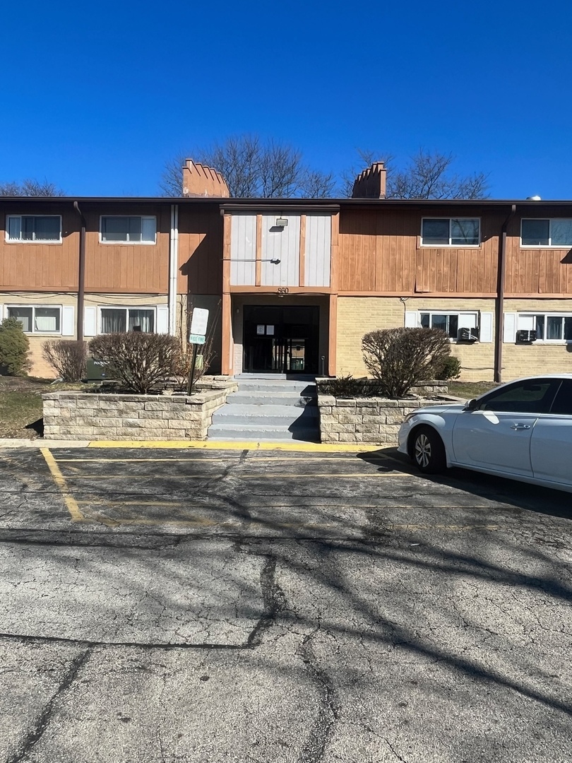 860 E Old Willow Road #139, Prospect Heights, IL