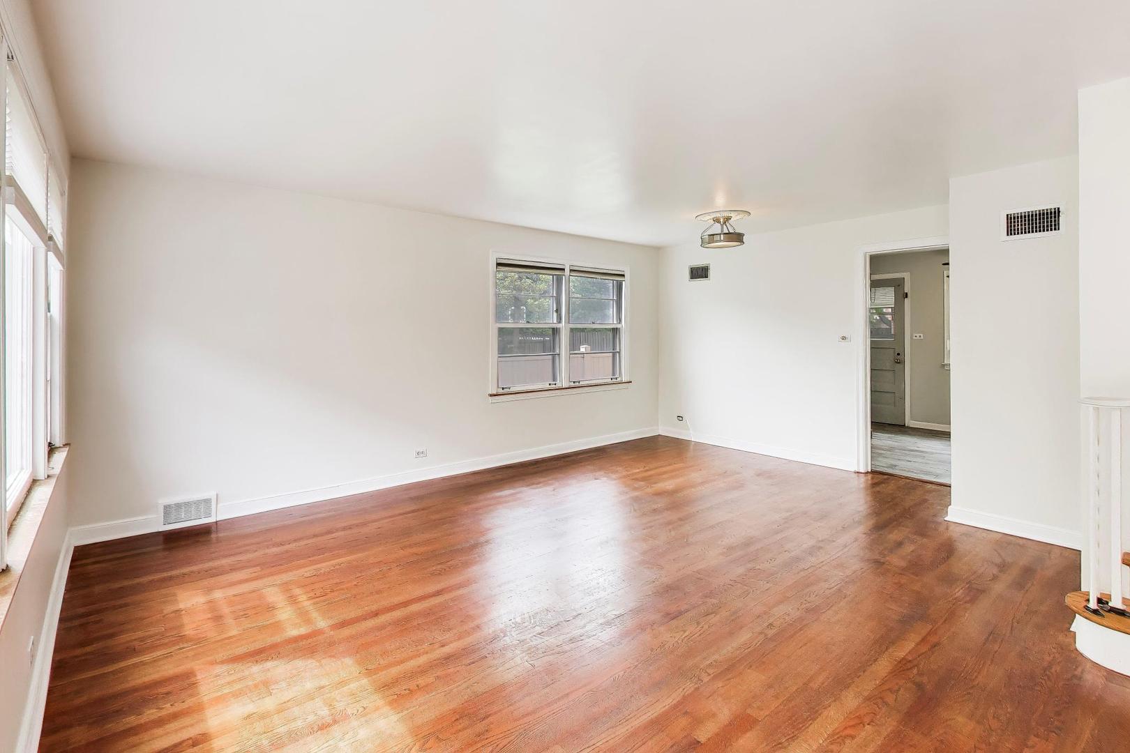 7911 North Avenue #F, River Forest, IL