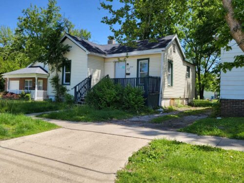 822 S Martin Luther King Jr Drive, Springfield, IL