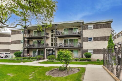 925 S 8th Avenue #12, La Grange, IL