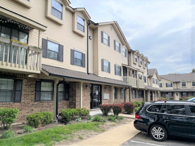 1486 W Jefferson Avenue #F, Naperville, IL