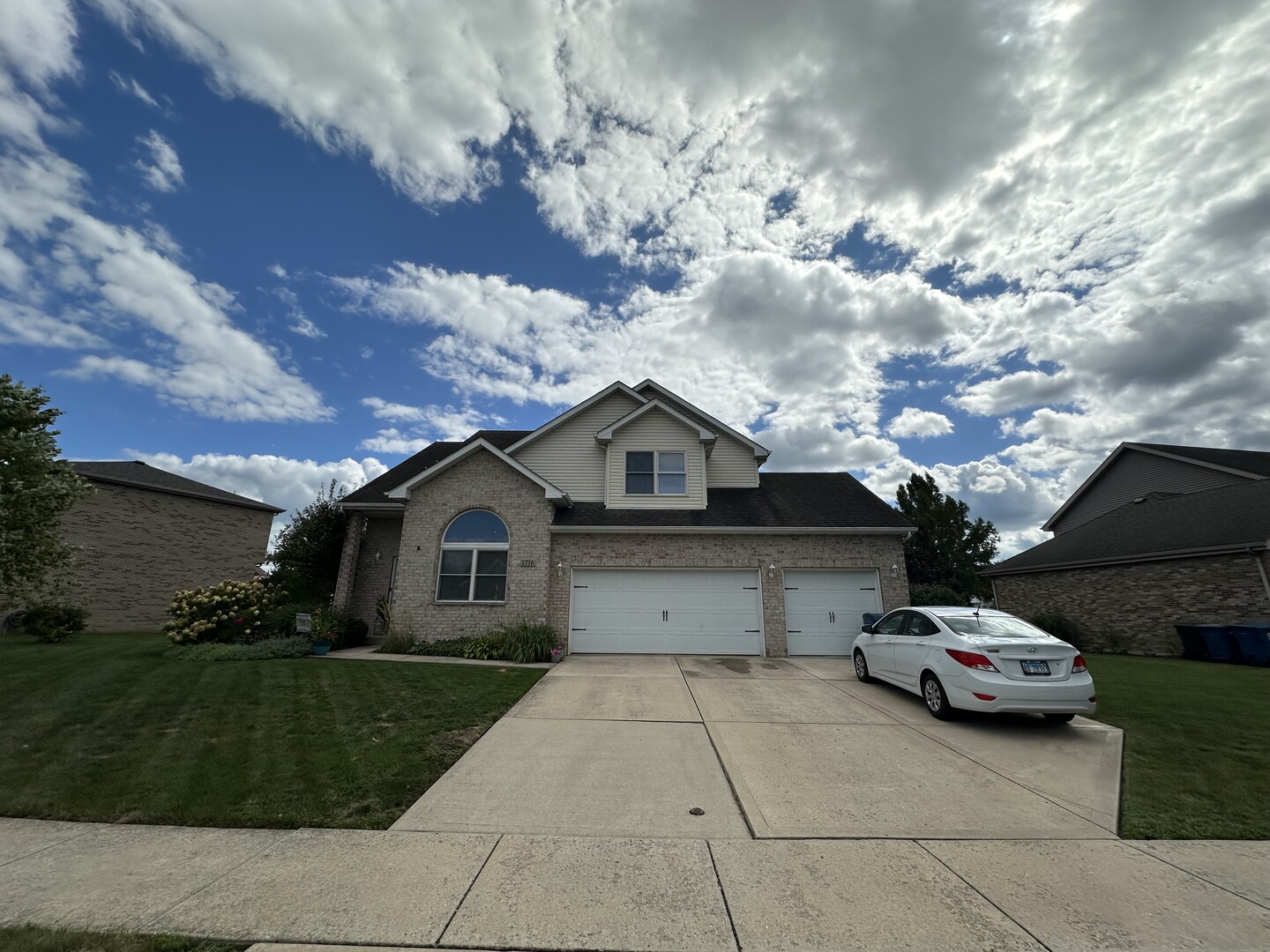 1716 Kingtree Drive, Morris, IL