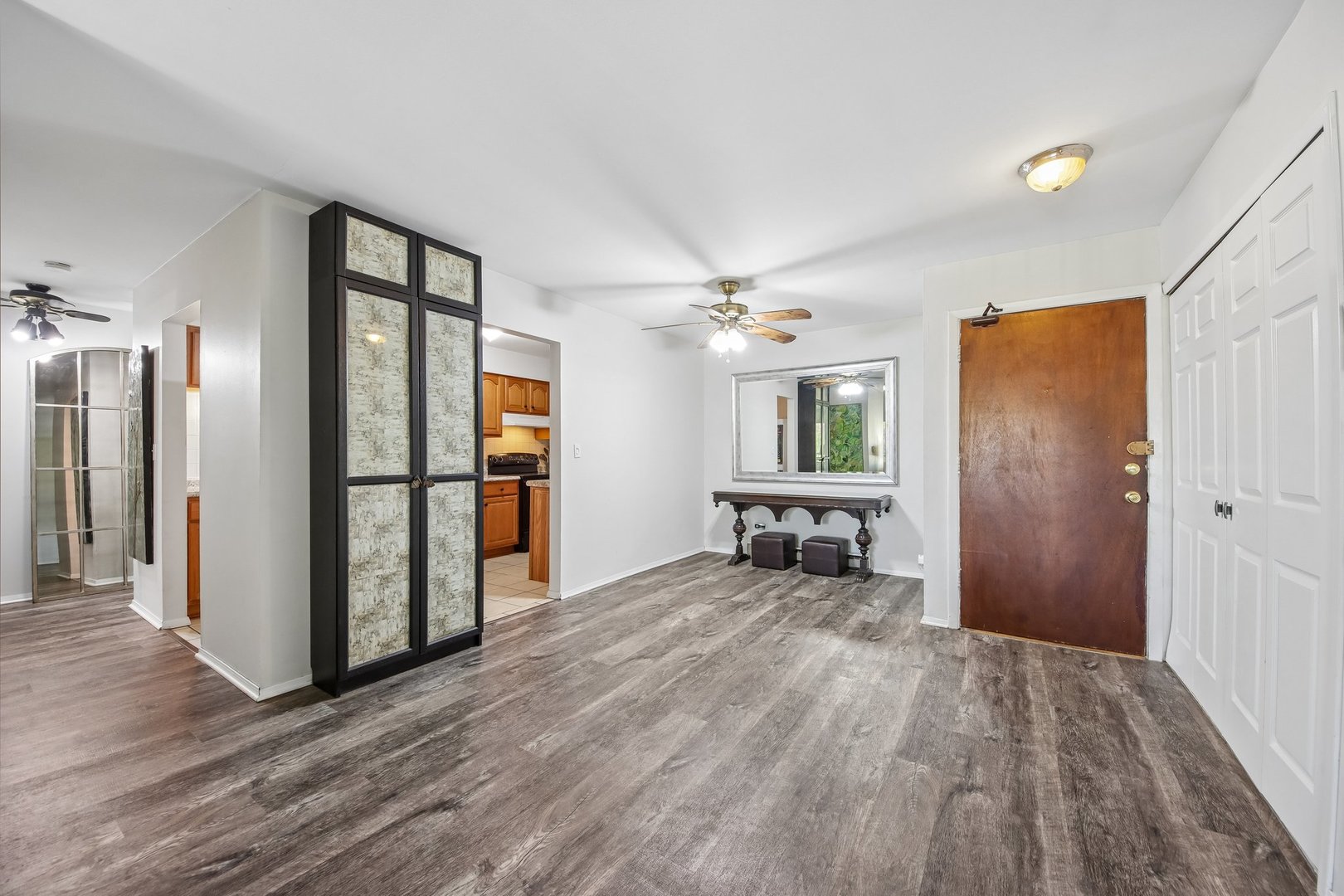 800 E Old Willow Road #208, Prospect Heights, IL