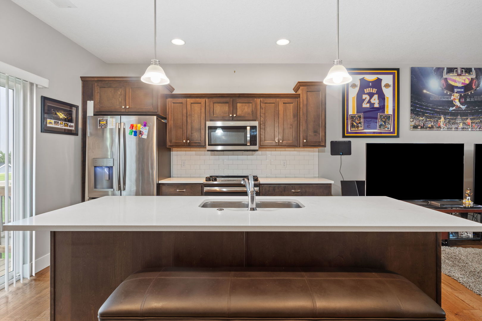 711 Cox Court, Leclaire, IA