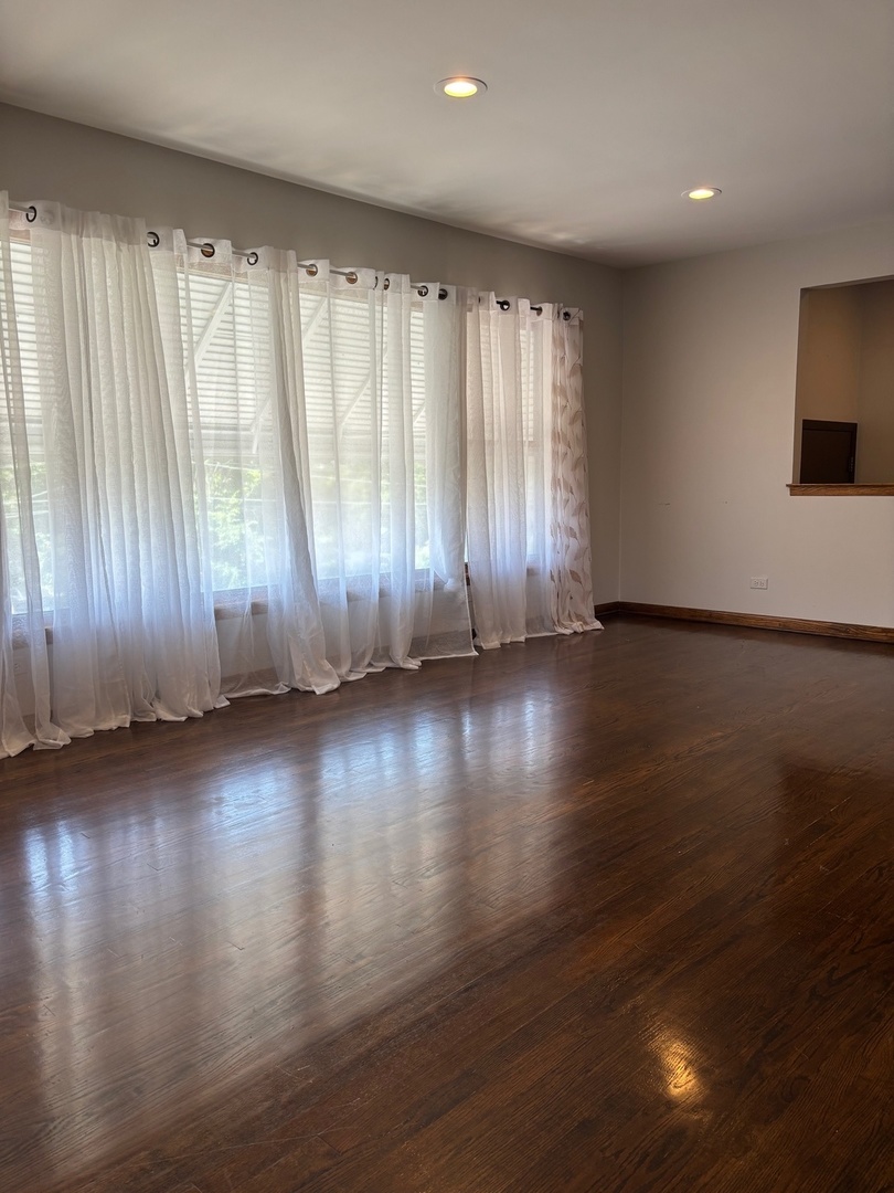 851 N Northwest Highway #2, Park Ridge, IL
