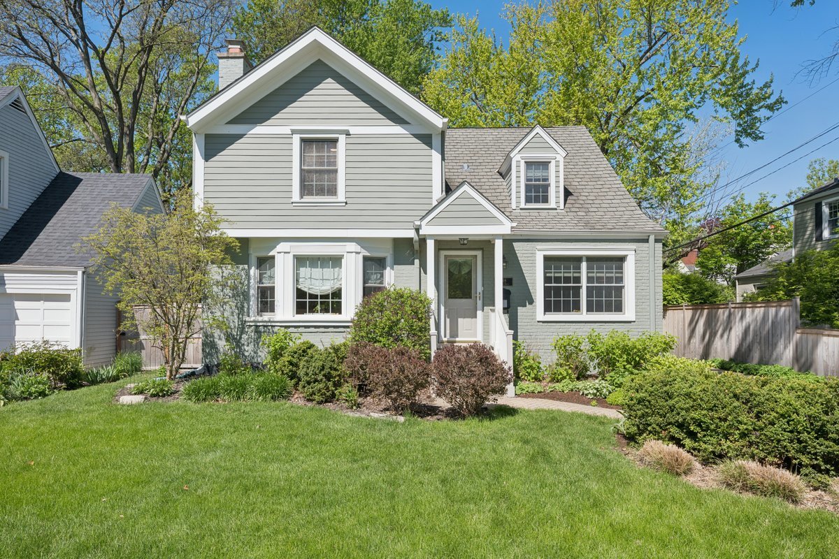 346 Lagoon Drive, Northfield, IL