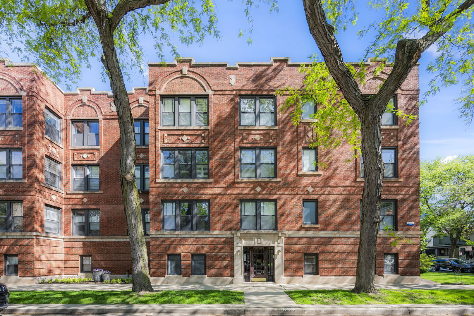 1504 W Cullom Avenue #G, Chicago, IL