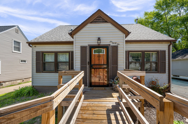632 N Russell Street, Geneseo, IL