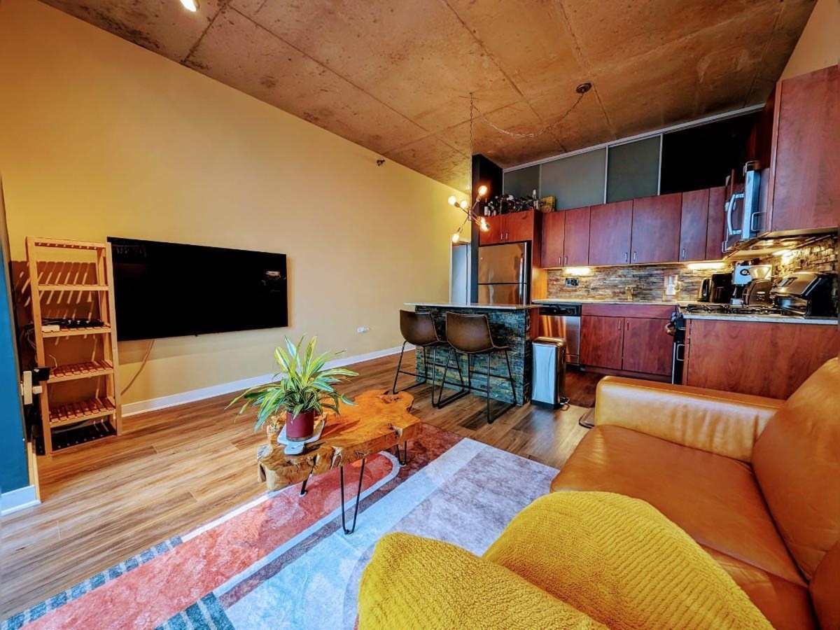 235 W Van Buren Street #2907, Chicago, IL