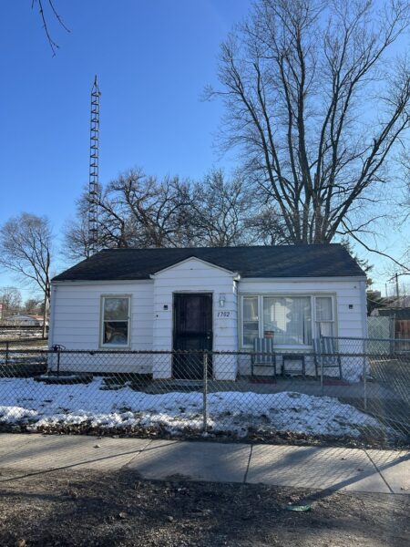 1702 E Cummins Avenue, Springfield, IL