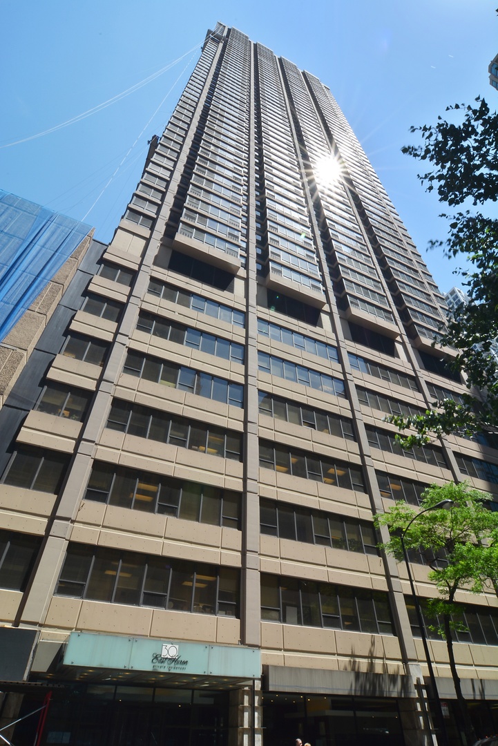 30 E Huron Street #3106, Chicago, IL