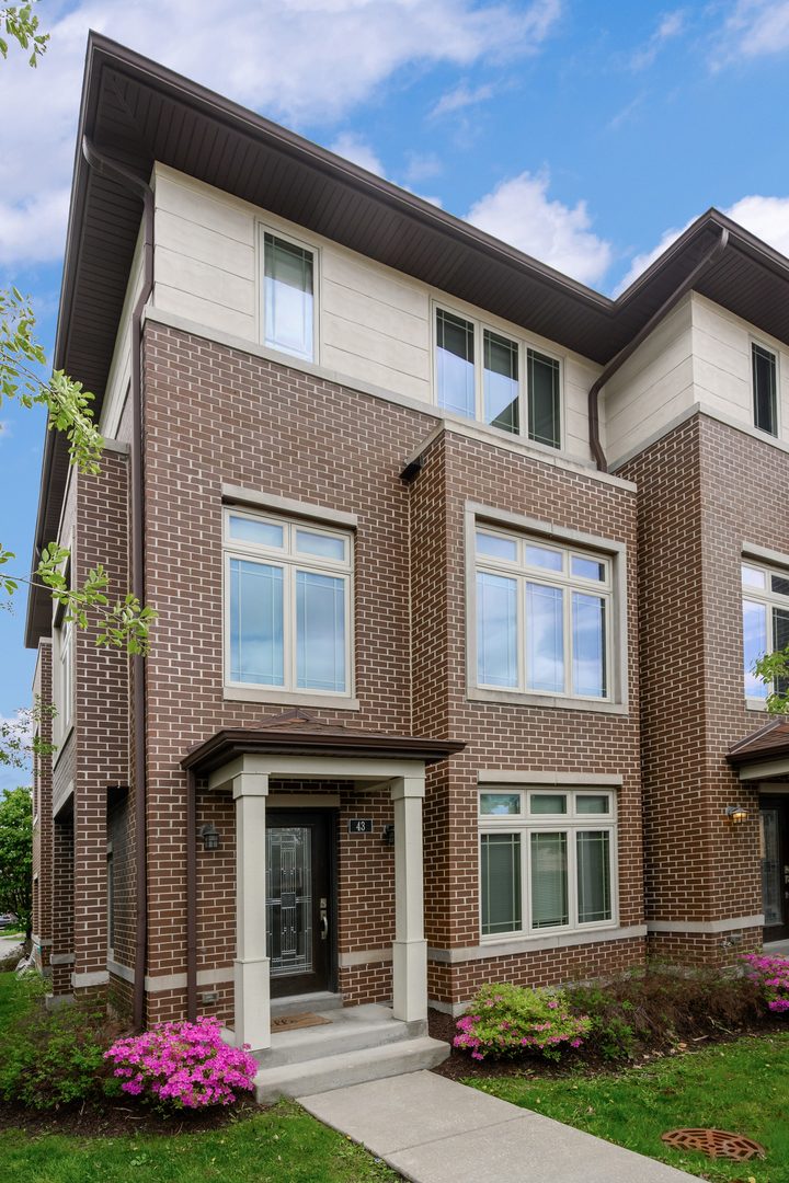 43 FOREST Avenue, River Forest, IL