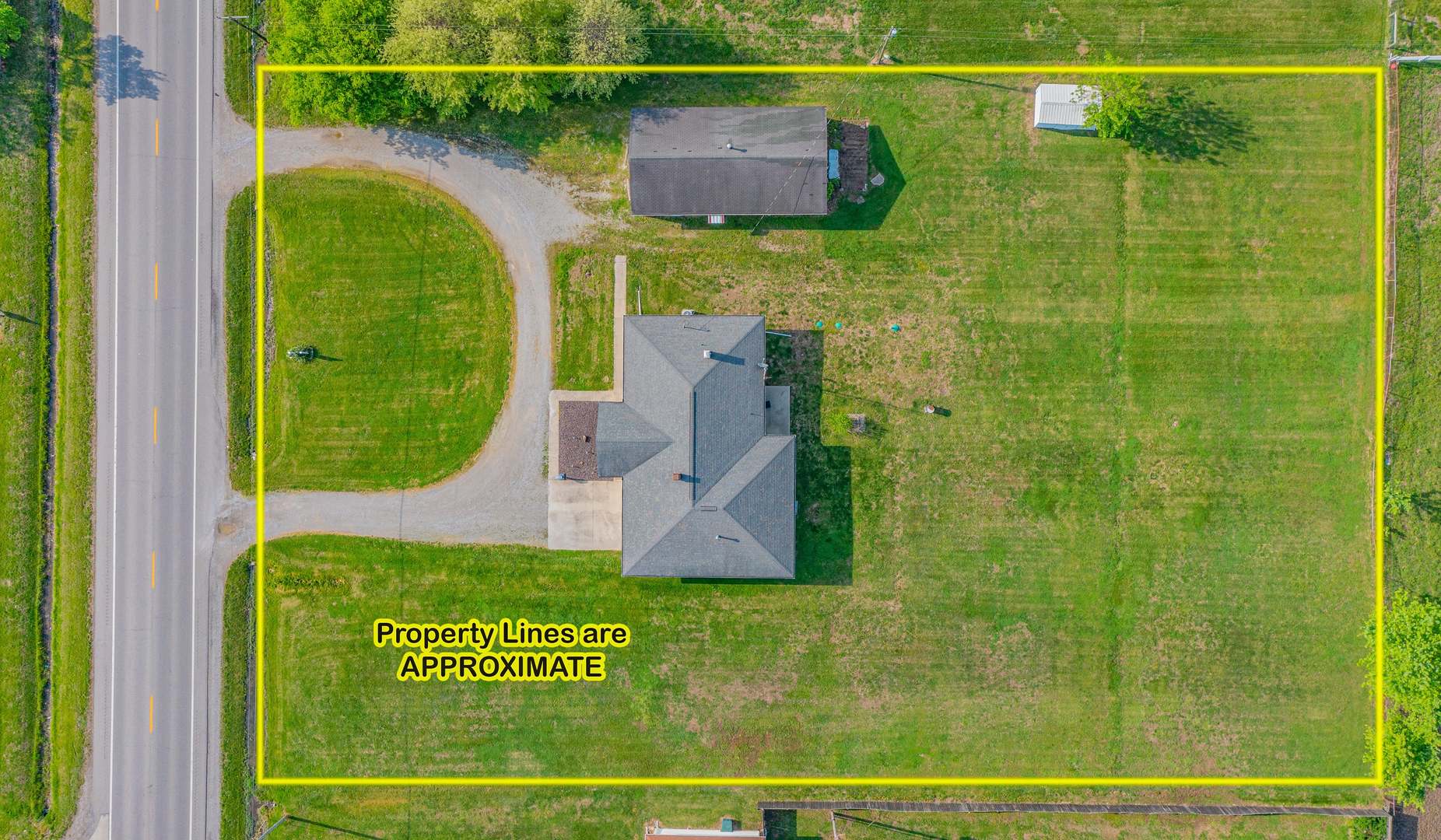 2705 S Broadway Avenue, Salem, IL