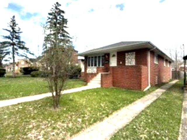 14241 Mackinaw Avenue, Burnham, IL