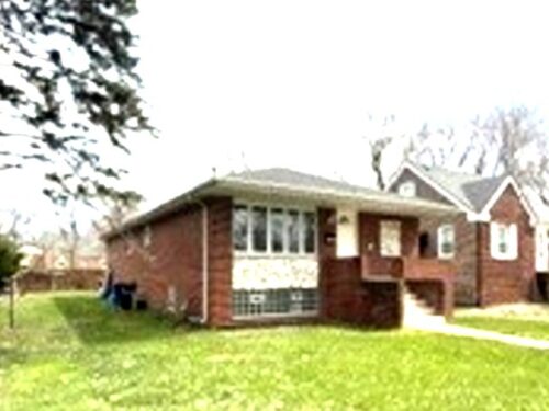 14241 Mackinaw Avenue, Burnham, IL