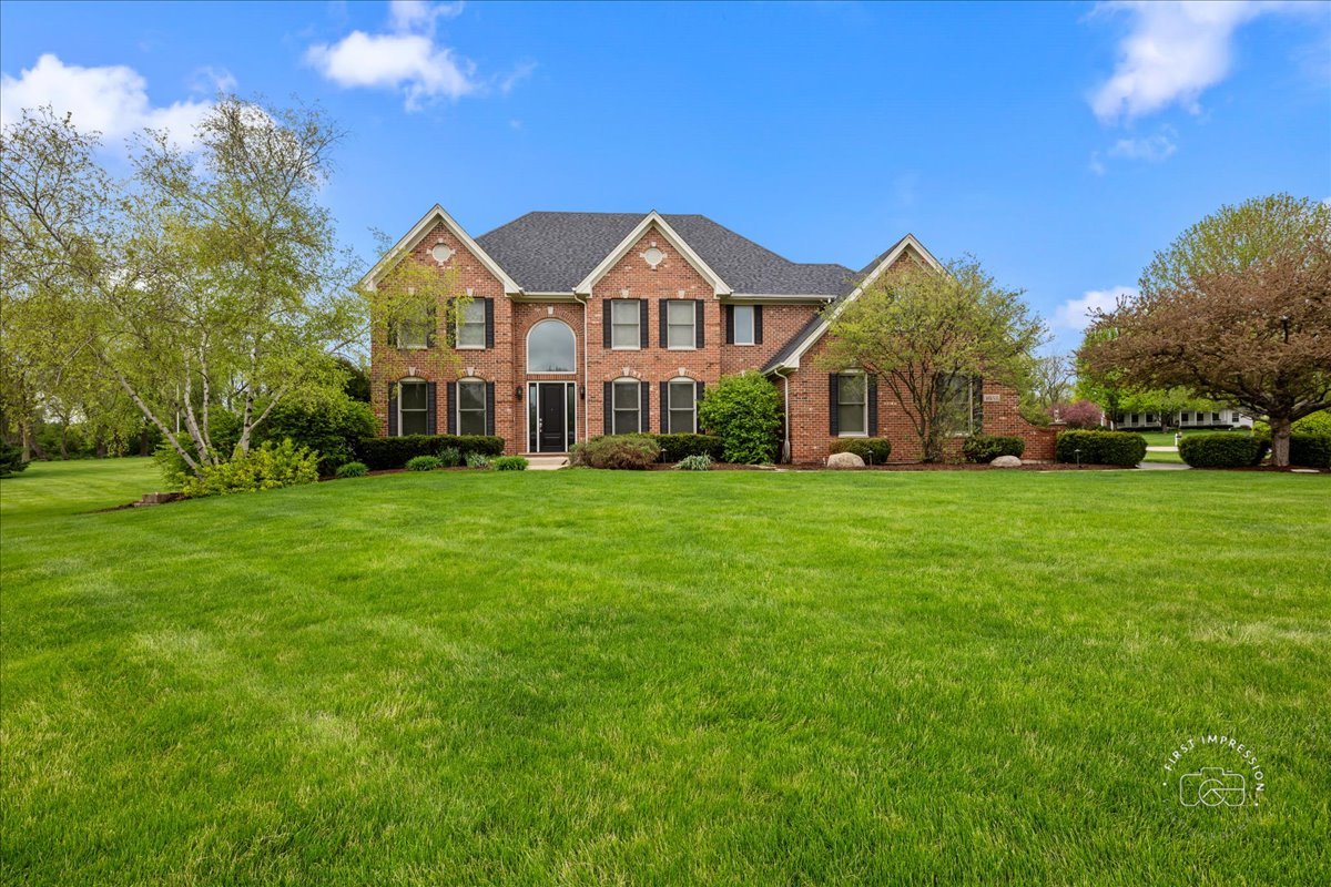 38W535 RED BAY Court, St. Charles, IL