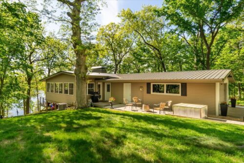 1127 Loganberry Lane, Varna, IL