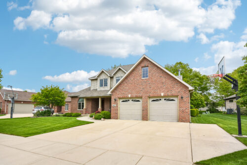 1041 Lakeview Drive, Morris, IL