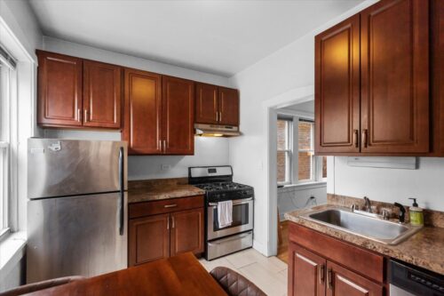 442 W Arlington Place #2, Chicago, IL