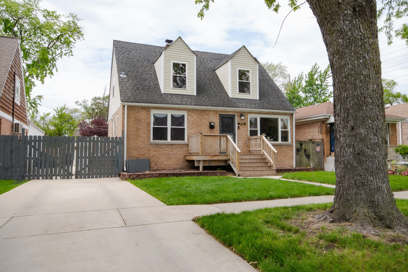 3142 SUNSET Lane, Franklin Park, IL