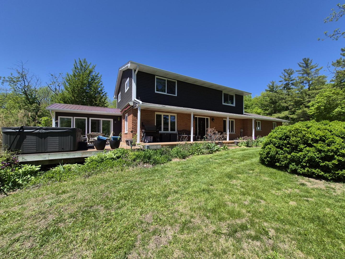 112 Valley View Road, Galesburg, IL