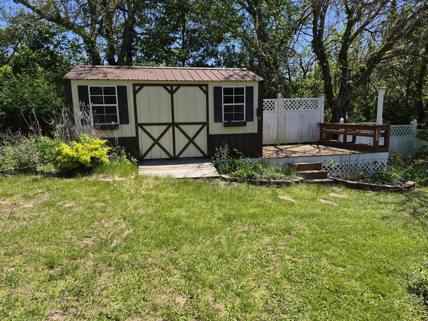 112 Valley View Road, Galesburg, IL