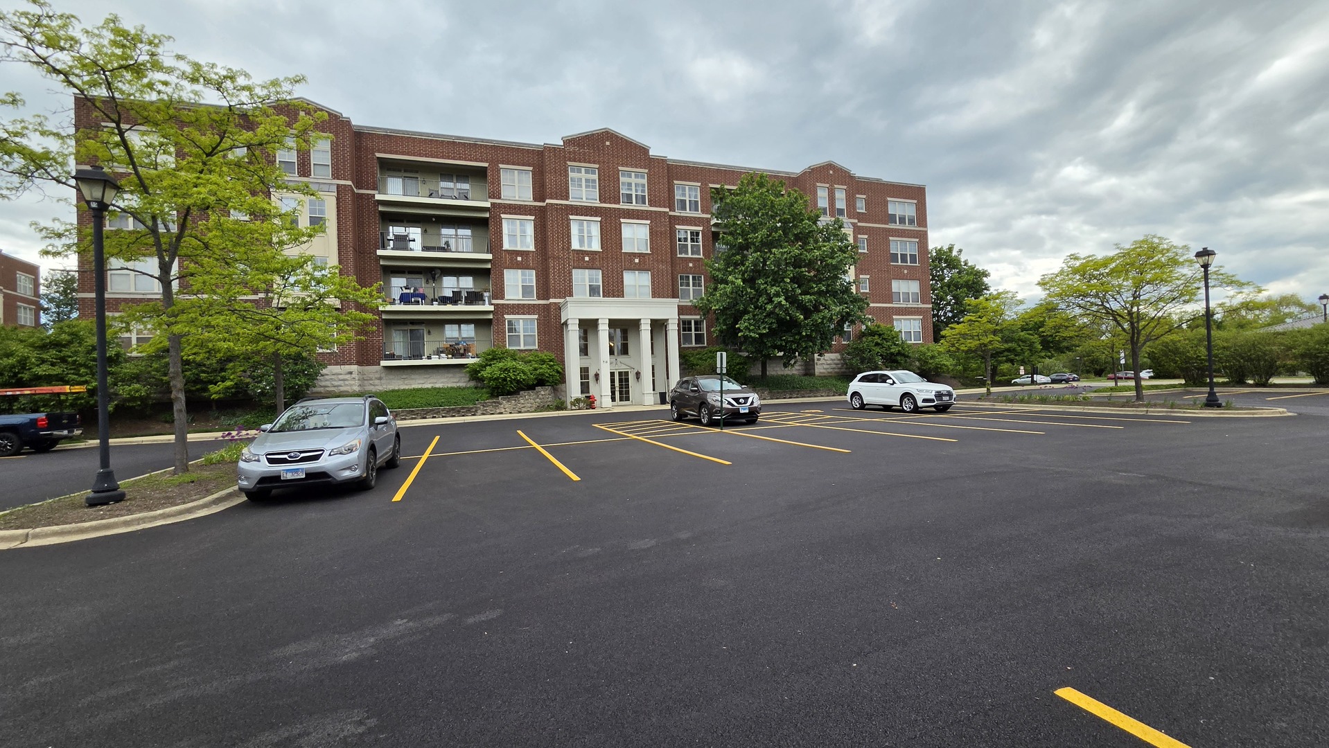 715 Astor Lane #401, Wheeling, IL