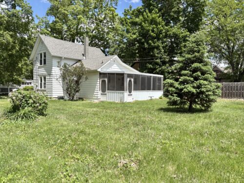 203 E Van Buren Street, Ottawa, IL