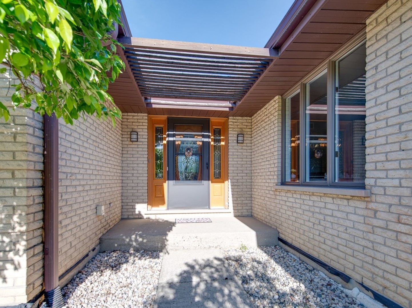 1245 Biscayne Drive, Elk Grove Village, IL