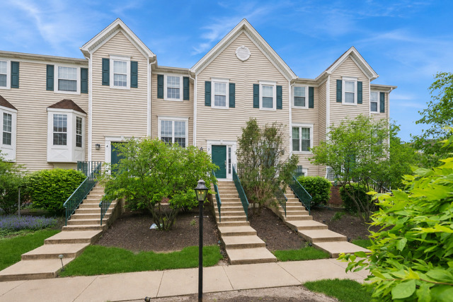1106 Village Center Parkway #3, Aurora, IL