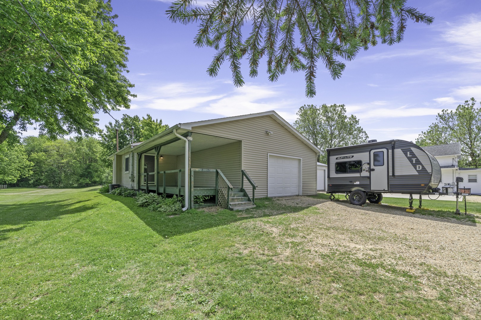 237 Chapman Street, Paw Paw, IL