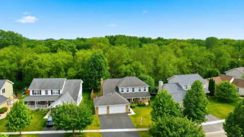 400 Willow Road, Lakemoor, IL