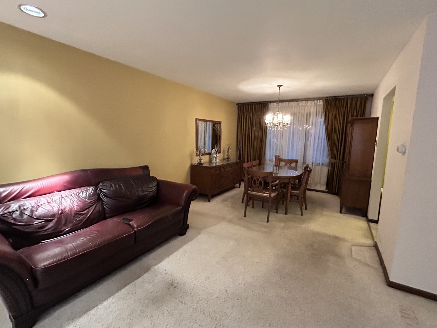 532 S Blackstone Avenue, Glenwood, IL
