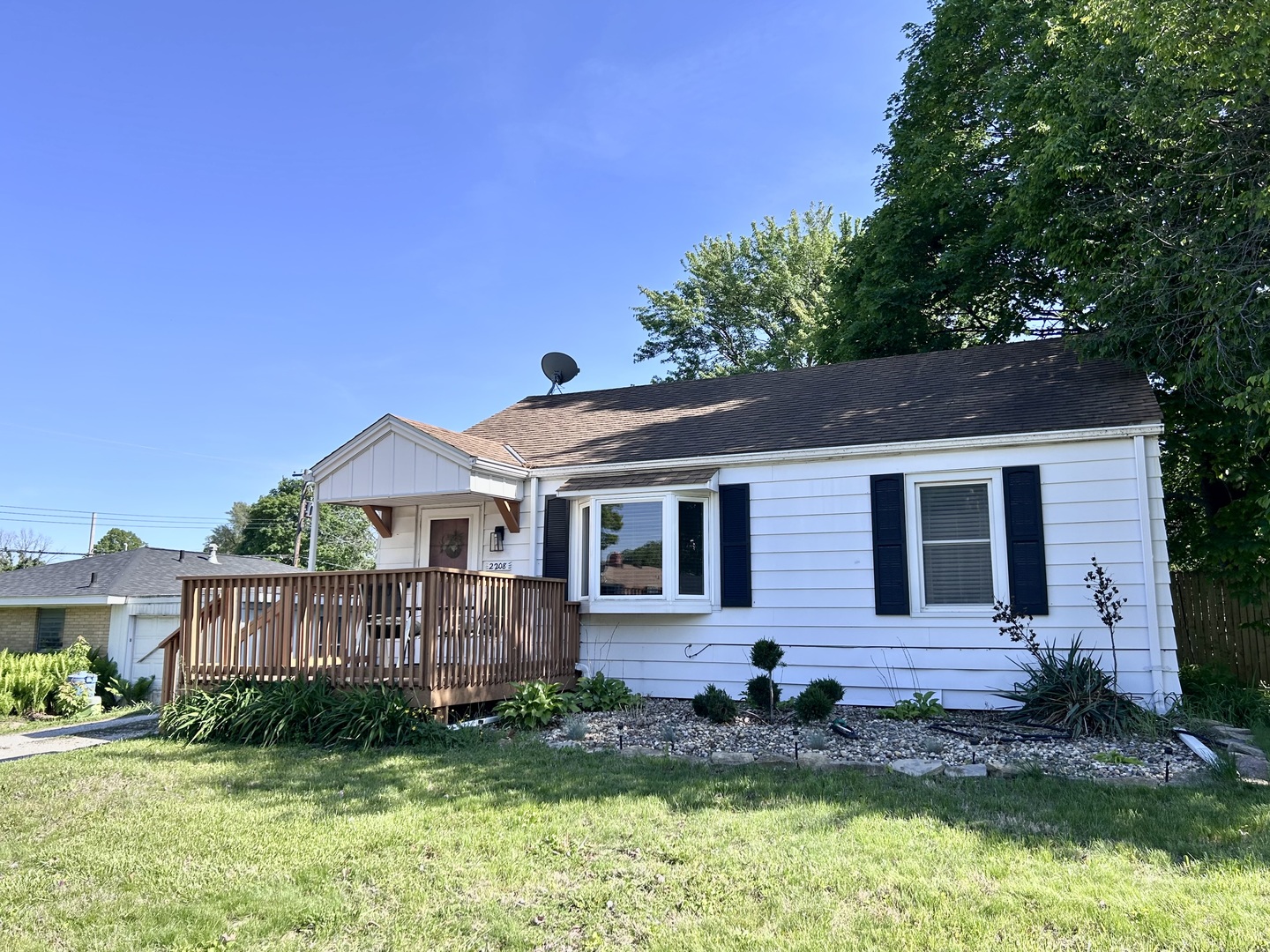 2208 W Vernon Court, Peoria, IL