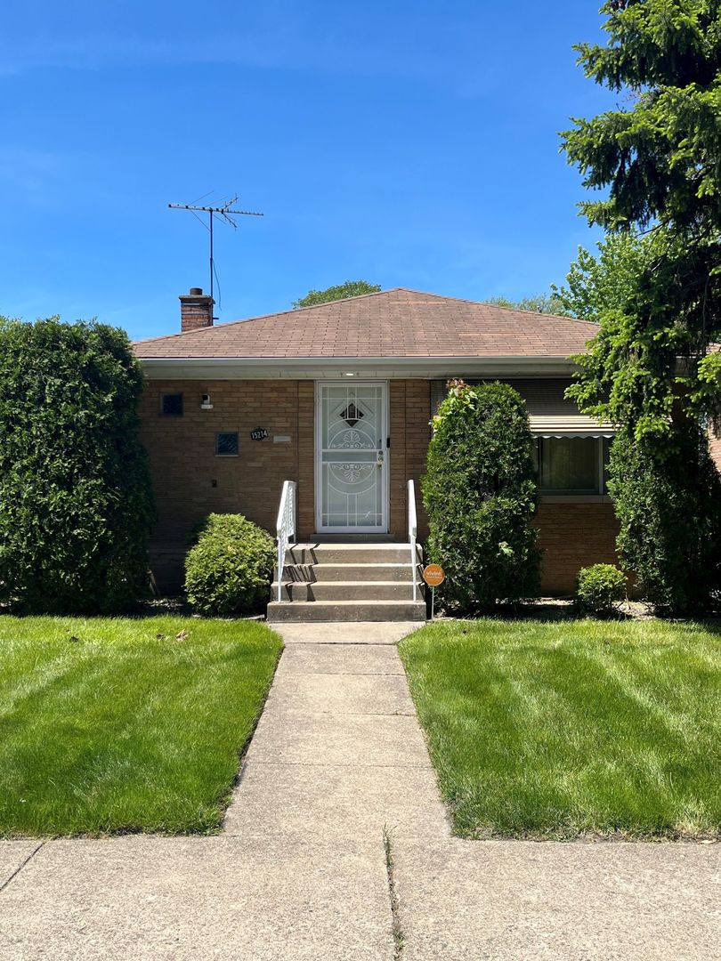 15214 Evers Street, Dolton, IL