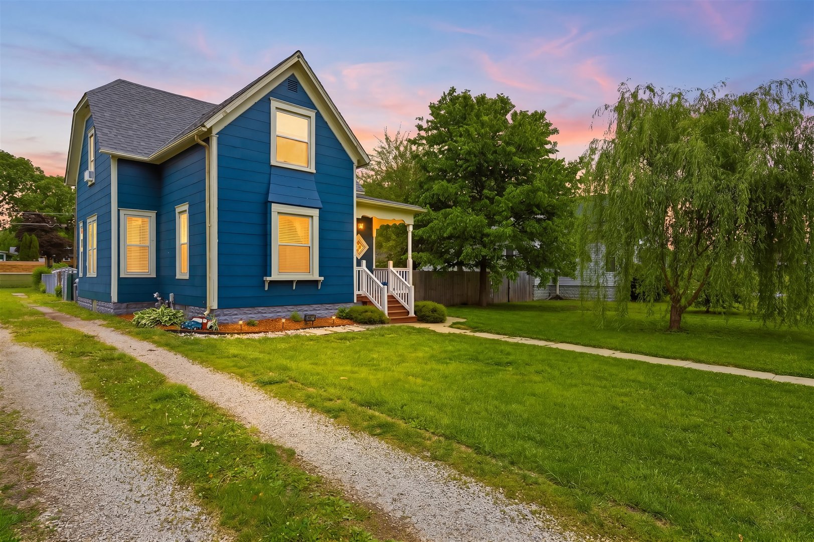414 7th Street, Lincoln, IL