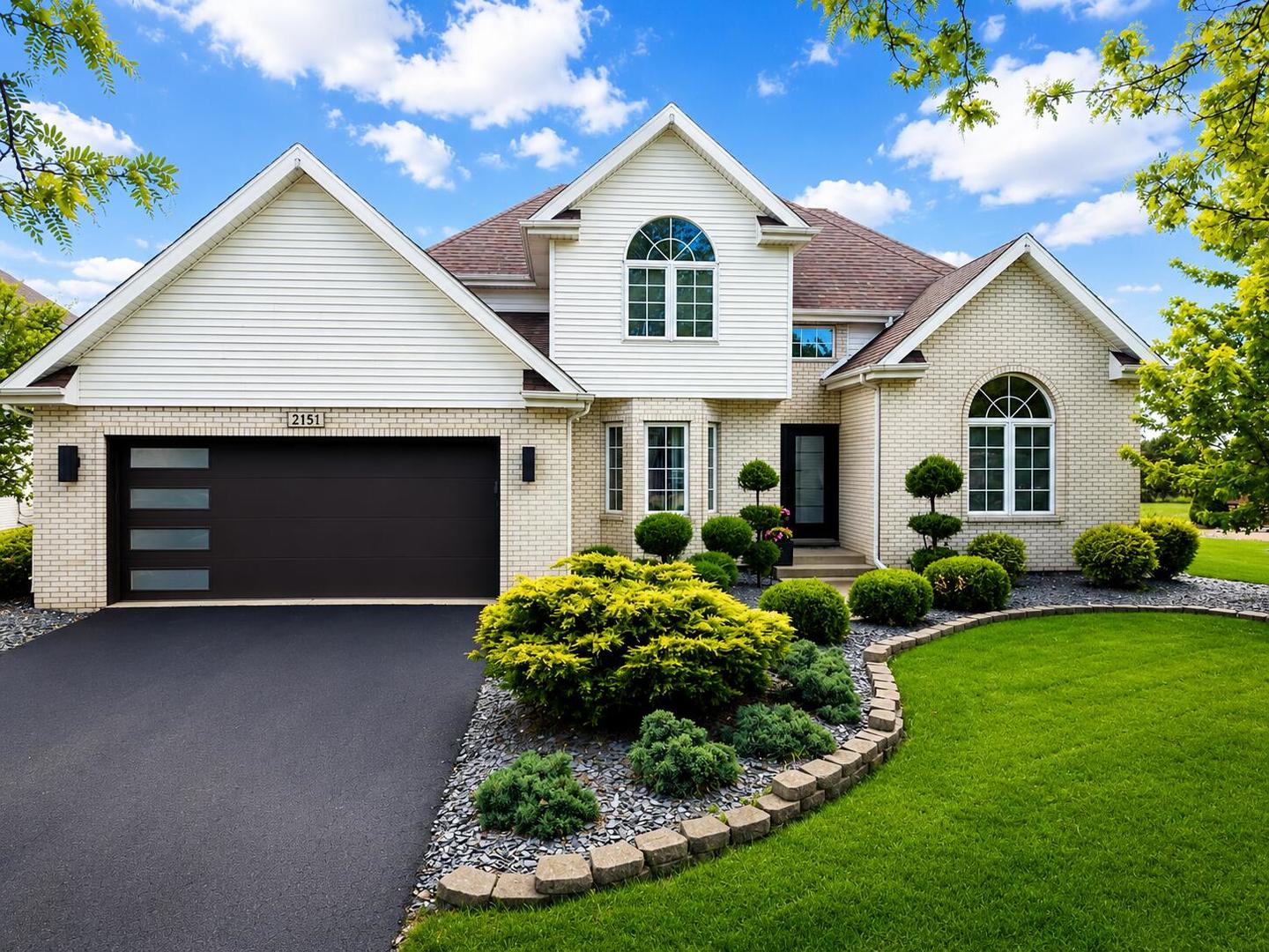 2151 Bluestem Parkway, Lynwood, IL