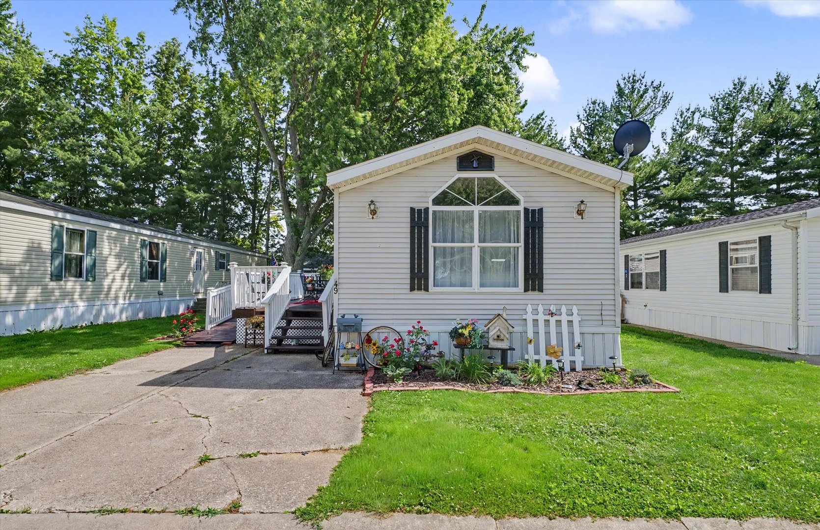 49 Coachman Drive, Monticello, IL