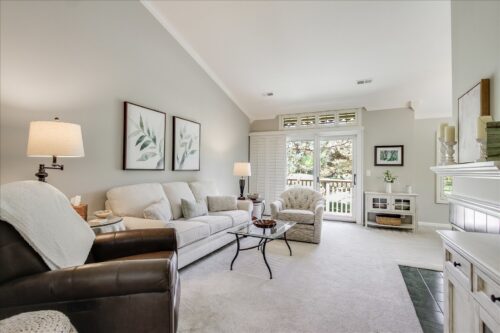669 Golf Lane #669, Lake Barrington, IL