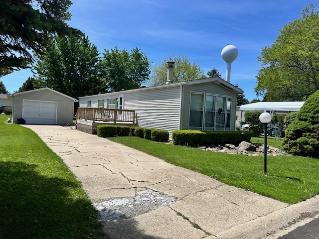9 Hickory Lane, Sandwich, IL
