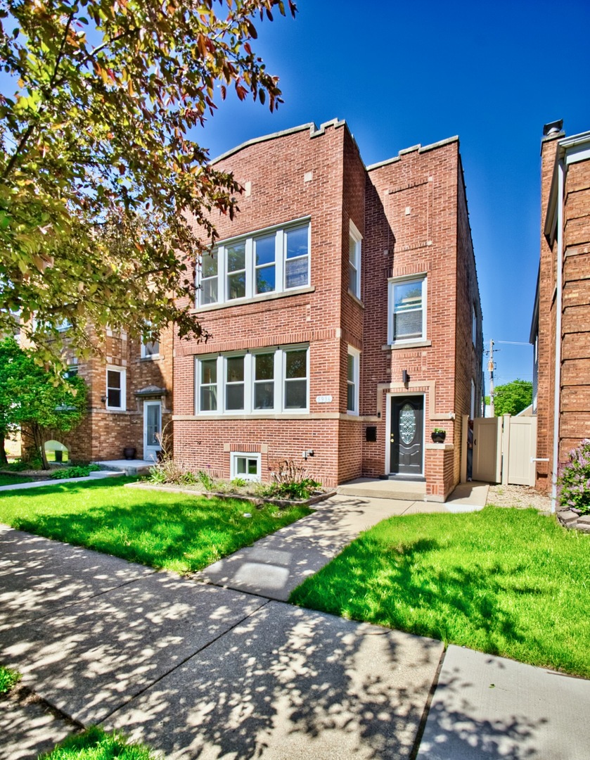 5936 N Melvina Avenue, Chicago, IL