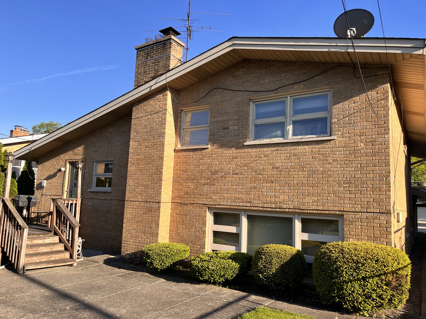 4640 W Estes Avenue, Lincolnwood, IL