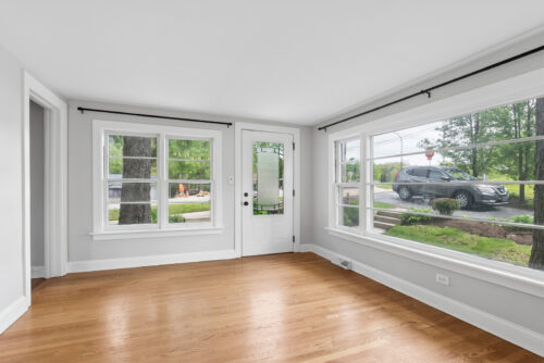 634 E 5th Avenue, Naperville, IL
